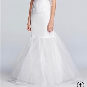 Perfect Accent for Prom Dress! NWT DB Alineslip